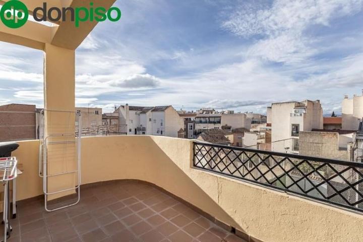 Aticos en venta en Maracena, Zona metropolitana photo 0