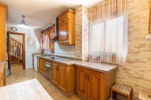 Adosada en venta en Maracena, Zona metropolitana photo 0