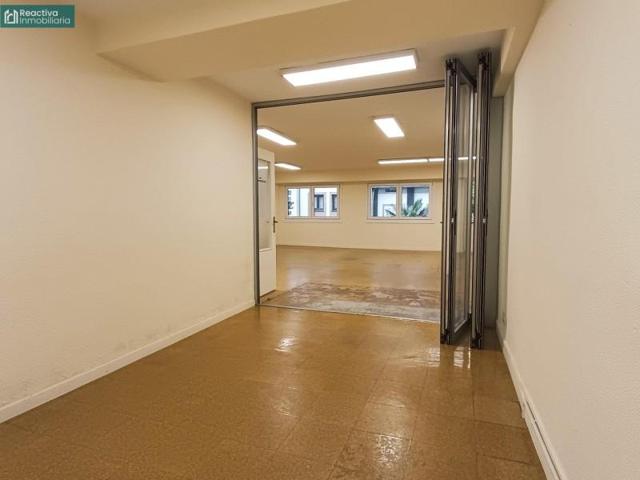 Local comercial en venta en Santiago de Compostela, Ensanche photo 0