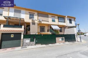 Adosada en venta en Vegas del Genil, Ambroz photo 0