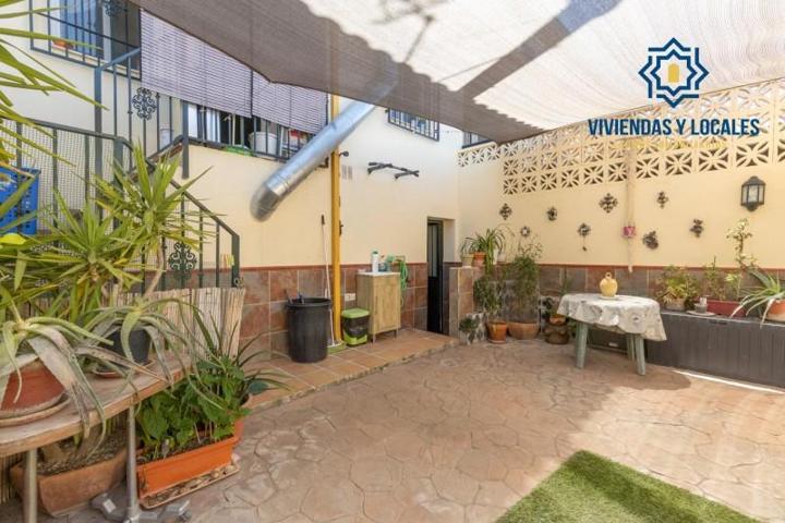 Adosada en venta en Vegas del Genil, Ambroz photo 0