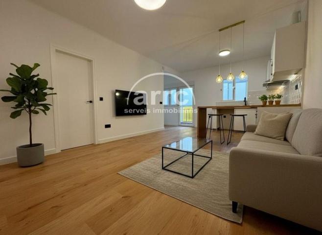 Piso en venta en Mataró, Cerdanyola nord photo 0