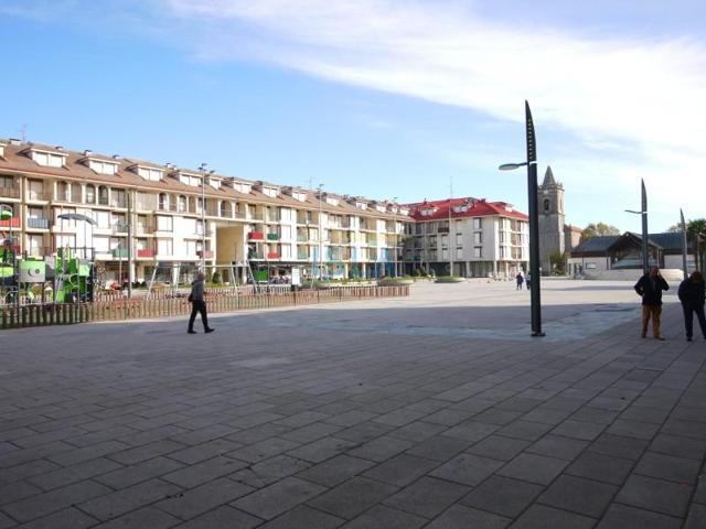 Piso en venta en Noja, Centro photo 0