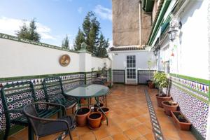 Adosada en venta en Peligros, Centro photo 0