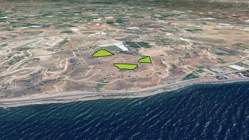 Terreno en venta en Vélez-Málaga, Almayate photo 0