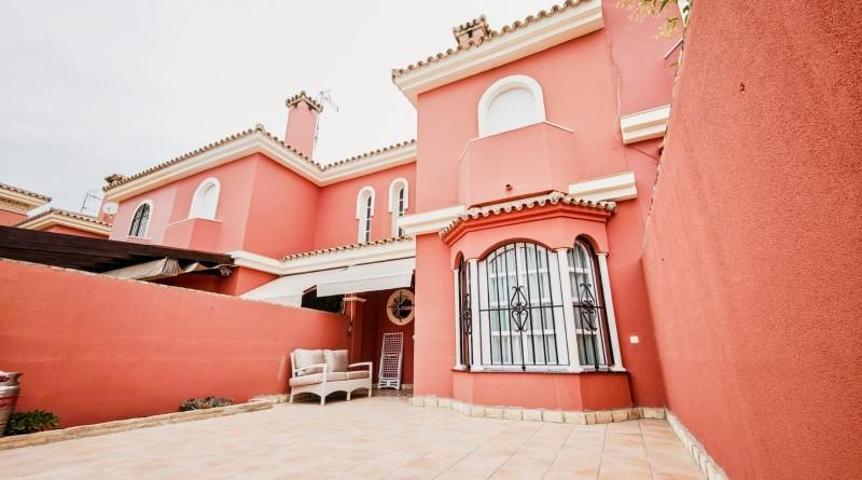 Adosada en venta en Chiclana de la Frontera, Mayorazgo photo 0