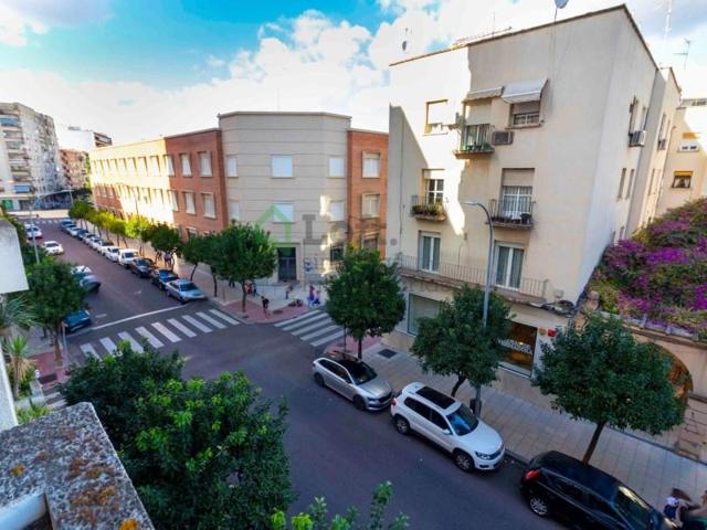 Piso en venta en Badajoz photo 0