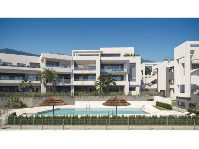 Apartamento en venta en Estepona photo 0