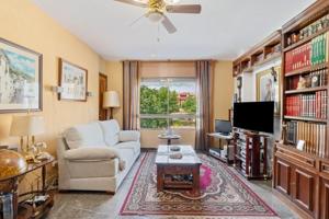 Piso en venta en Granada, Arabial photo 0