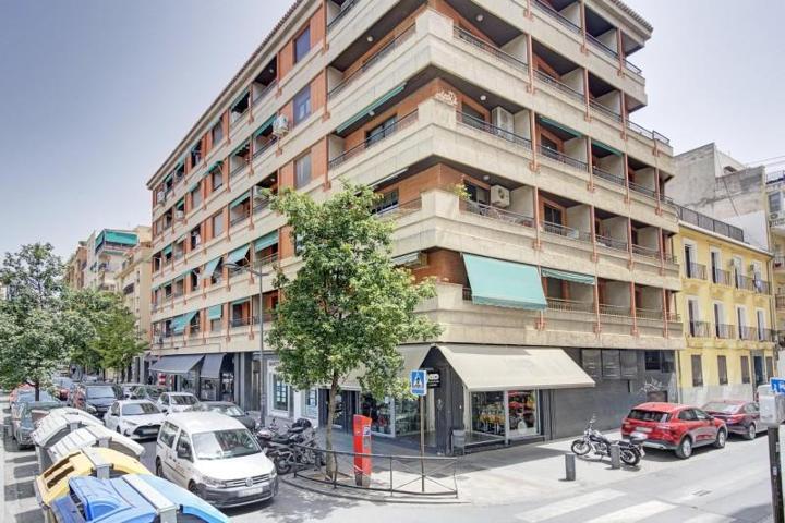 Piso en venta en Granada, Arabial photo 0