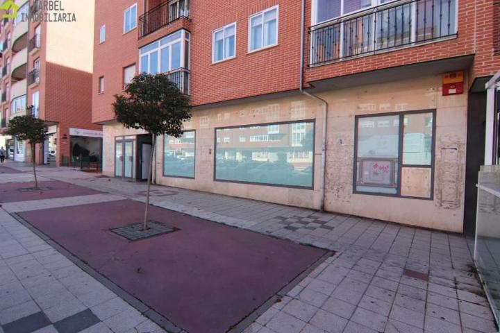Local comercial en venta en Ávila, Barrio universidad photo 0