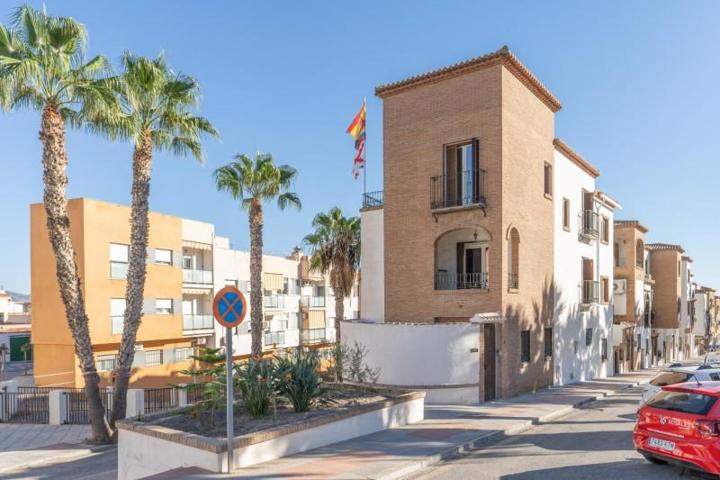 Casa en venta en Motril, Ronda De Poniente photo 0