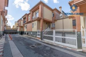 Adosada en venta en Cájar, Zona metropolitana photo 0