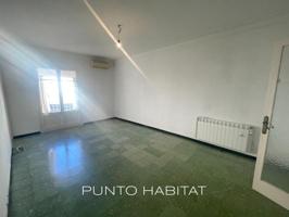 Piso en venta en Barcelona, El Guinardó photo 0