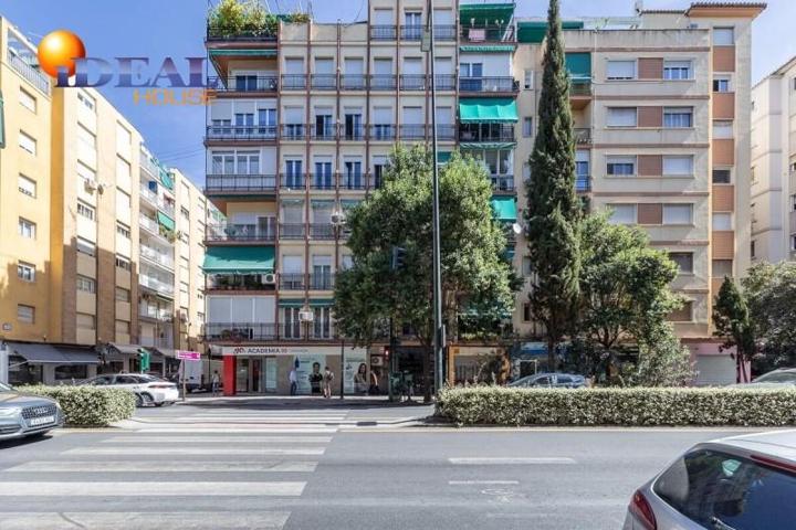 Piso en venta en Granada, Camino de ronda photo 0