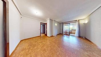 Piso en venta en Madrid, Palomeras sureste photo 0