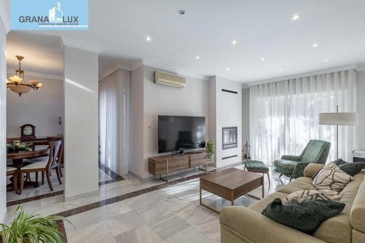 Adosada en venta en Motril, A 5 minutos del centro photo 0