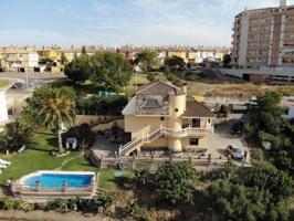 Chalet en venta en Algeciras, San Bernabé photo 0