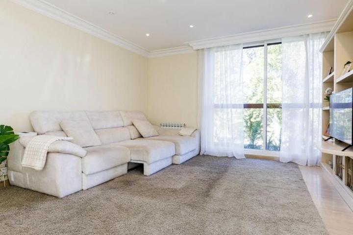 Adosada en venta en Zaragoza, Montecanal-Valdespartera-Rosales del Canal photo 0