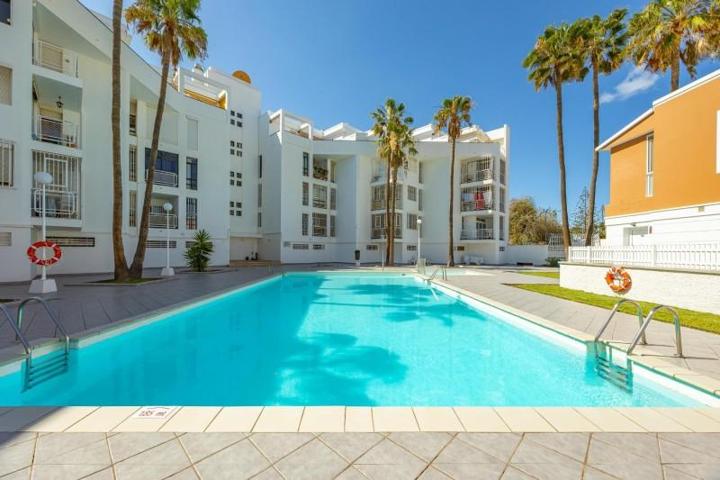 Adosada en venta en San Bartolomé de Tirajana, Playa del Inglés photo 0