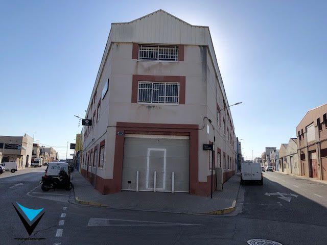 Nave industrial en venta en Manises, Poligono Aeropuerto photo 0