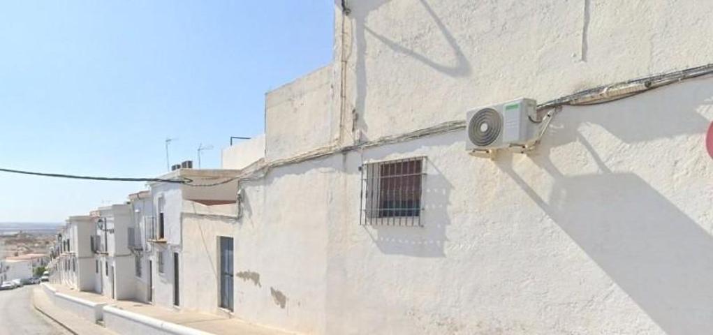 Adosada en venta en Osuna, Andalucia photo 0