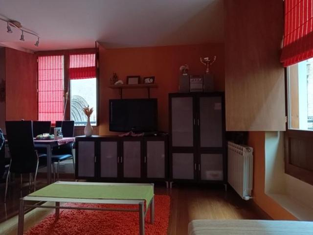 Duplex en alquiler en Puente la Reina-Gares, Calle mayor photo 0