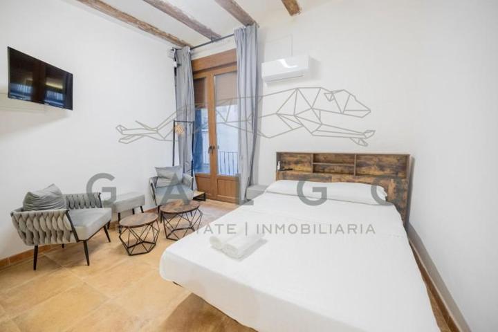 Piso en alquiler en Valencia, Sant Francesc photo 0