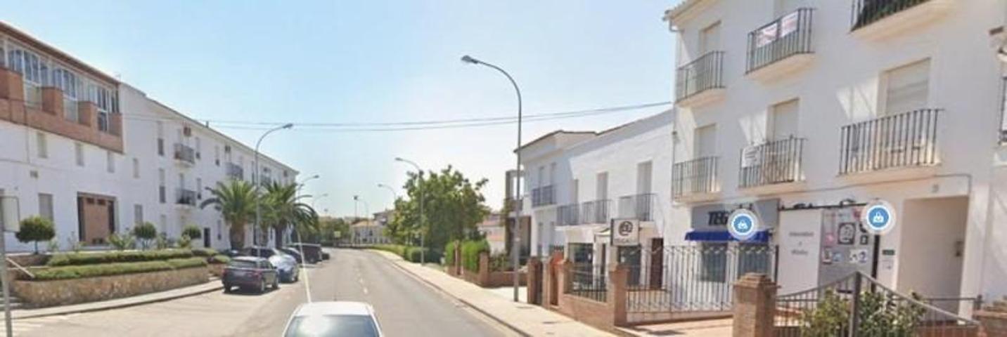 Local comercial en venta en Llerena, Extremadura photo 0