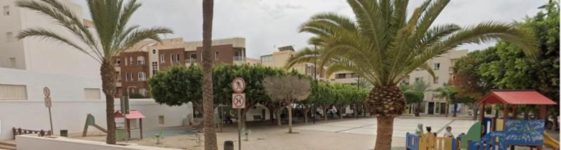 Piso en venta en El Ejido, Ejido sur photo 0