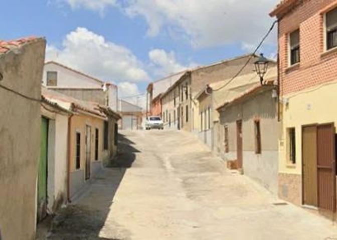 Piso en venta en Madrigal de las Altas Torres, Castilla y leon photo 0