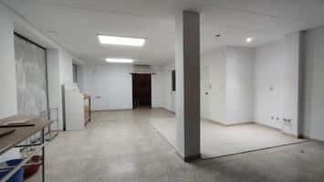 Local comercial en venta en Baena, Casco historico 1 photo 0