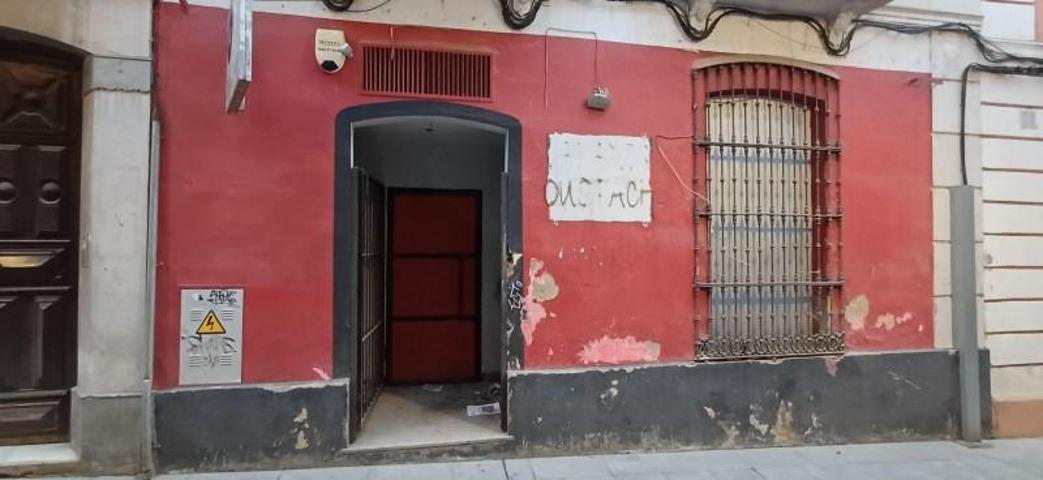 Local comercial en venta en Badajoz, Casco Antiguo photo 0