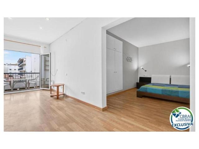 Piso en venta en Empuriabrava photo 0