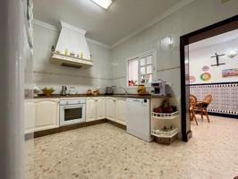 Casa en venta en Chiclana de la Frontera, Fuente amarga photo 0