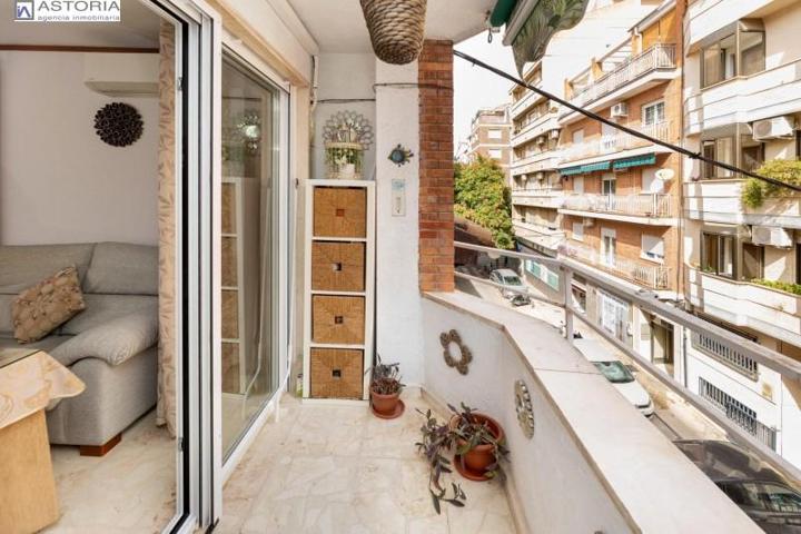 Piso en venta en Granada, Centro photo 0