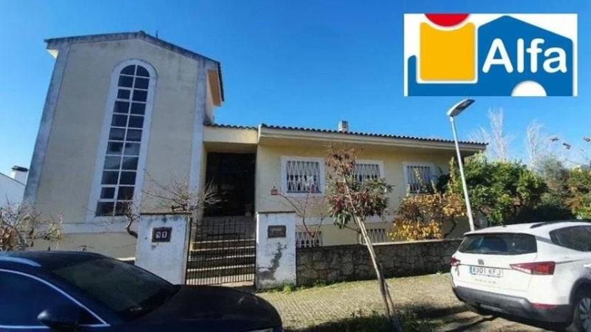 Chalet en venta en Cáceres photo 0