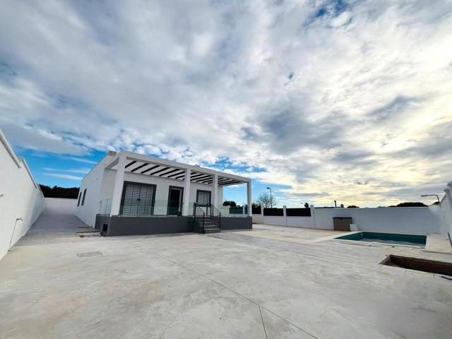 Chalet en venta en Alcalá de Guadaira, Pirotecnia photo 0