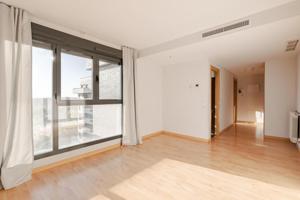 Piso en venta en Madrid, Santa Eugenia photo 0