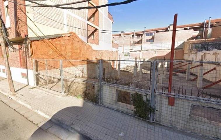 Terreno en venta en Zaragoza, Miralbueno photo 0