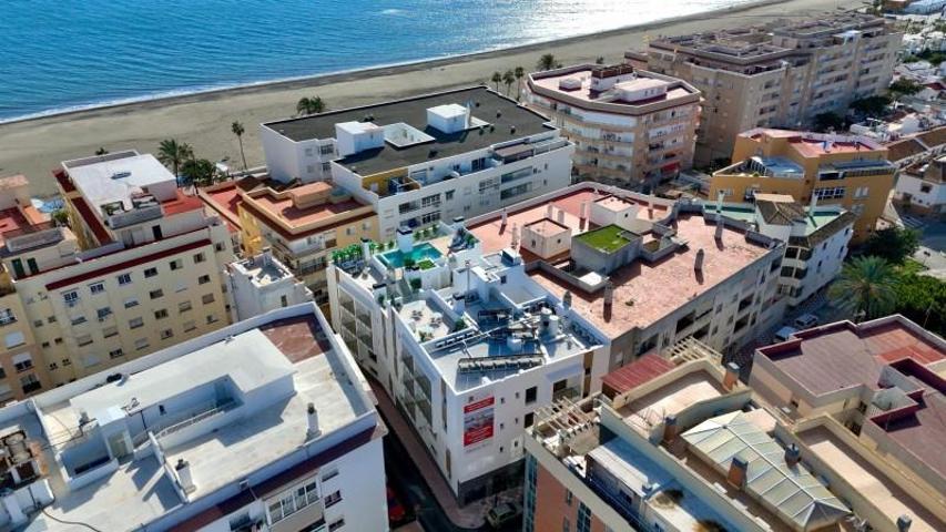 Apartamento en venta en Estepona, 2º Línea de Playa photo 0