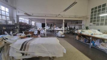 Nave industrial en venta en Albaida, Avinguda la fira photo 0