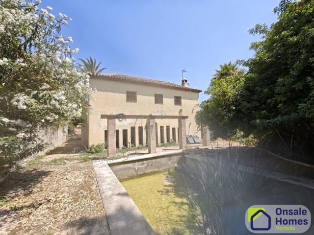 Chalet en venta en Marbella, Nueva Andalucía photo 0