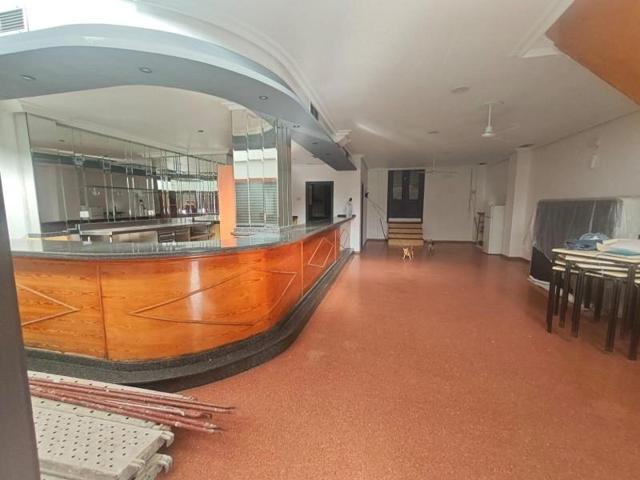 Local comercial en alquiler en Petrer, Felipe v photo 0