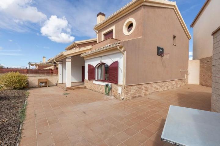 Casa en alquiler en Gójar, Zona metropolitana photo 0