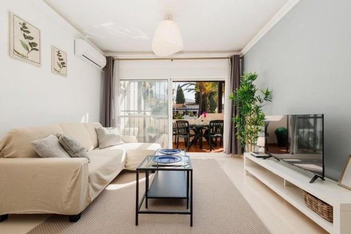 Apartamento en alquiler en Marbella, Sierra Blanca photo 0