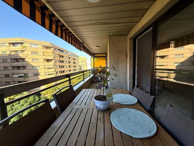 Piso en alquiler en Valencia, Calle de Guillem de Castro, 46, 46007 photo 0