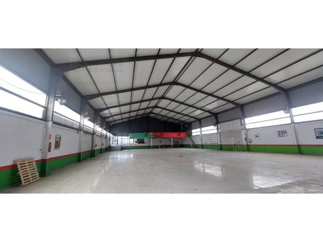 Nave industrial en alquiler en Silleda photo 0