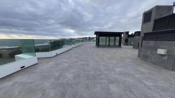 Local comercial en alquiler en Telde photo 0