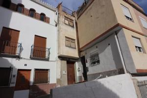 Adosada en venta en Buñol, Calle Empecinado, 46360 photo 0